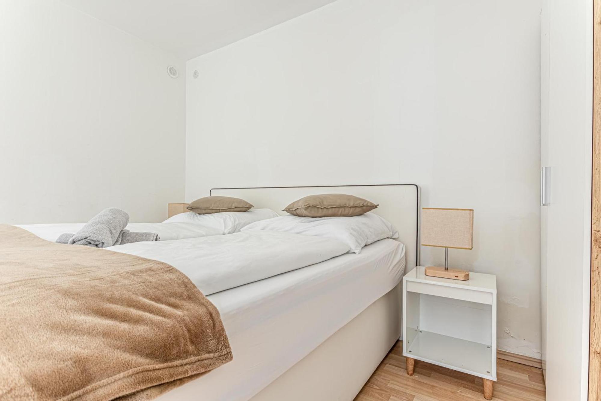 City Vibes: 1Br Apt, 10 Min To Westbahnhof Bécs Kültér fotó